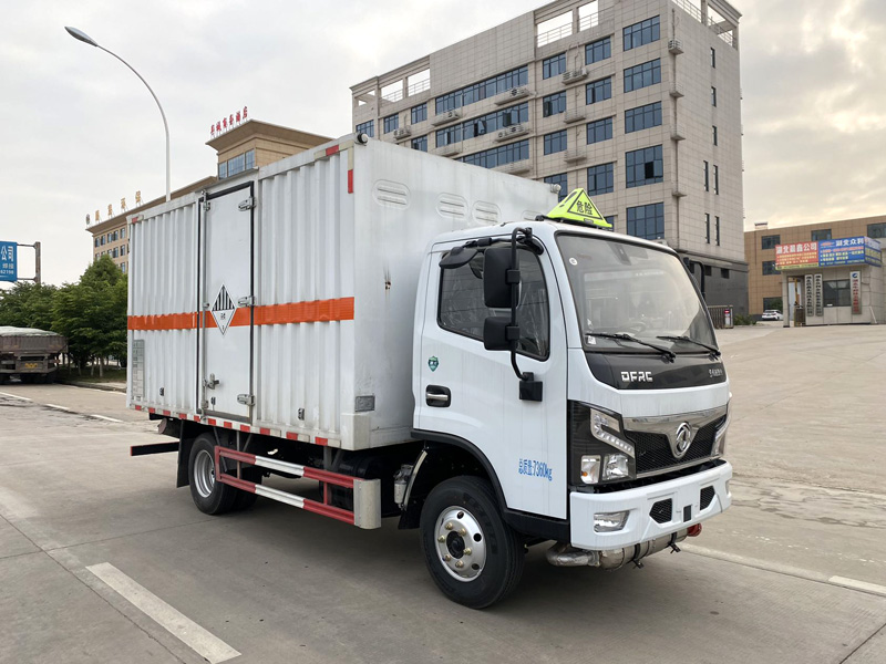 雜項(xiàng)危險(xiǎn)物品廂式運(yùn)輸車(chē)，廂式運(yùn)輸車(chē)，楚勝汽車(chē)集團(tuán)